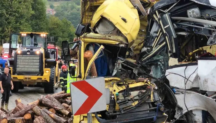 Zonguldak’ta Otobüs ve Kamyon Çarpıştı: 2 Ölü, 23 Yaralı