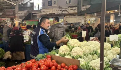 Zonguldak’ta Zabıta Ekiplerinden Halk Pazarında Fiyat Denetimi