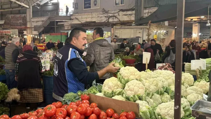 Zonguldak’ta Zabıta Ekiplerinden Halk Pazarında Fiyat Denetimi